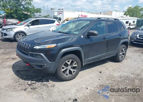 2015 Jeep Cherokee Trailhawk z USA, uszkodzony, nr VIN 1C4PJMBB9FW779048